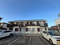 クローバーハイツ中川の外観写真