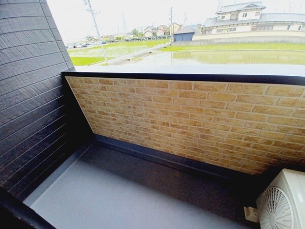 バルコニー(同型参考写真)