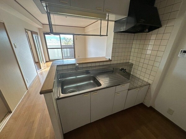 キッチン(同物件別部屋写真)