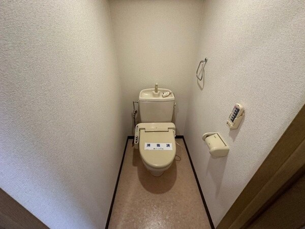 トイレ(同物件別部屋写真)