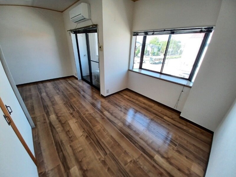 物件内観写真7　(別部屋反転写真です)