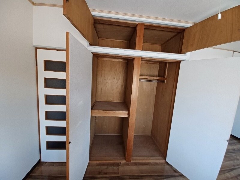 物件内観写真10　(別部屋反転写真です)