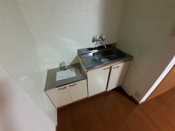キッチン(同物件別部屋のお写真です。)