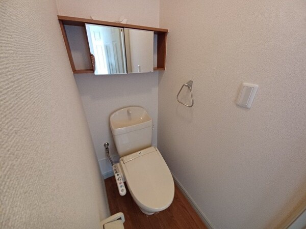 トイレ(同型タイプのお写真です。)