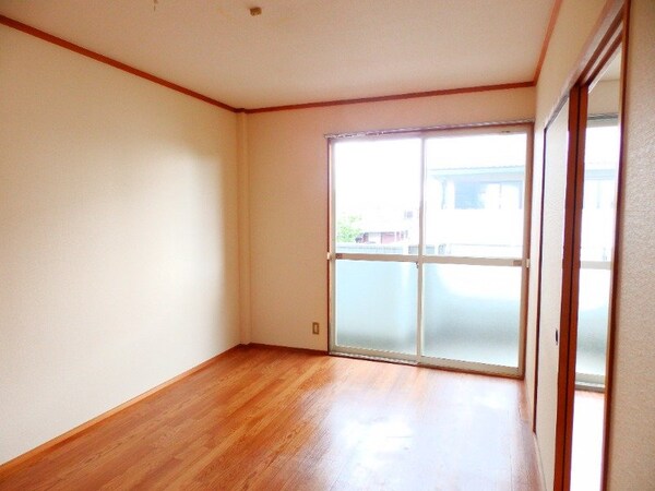その他部屋・スペース(同物件別部屋のお写真です。)