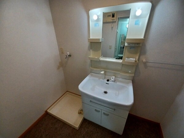 洗面所(同物件別部屋のお写真です。)