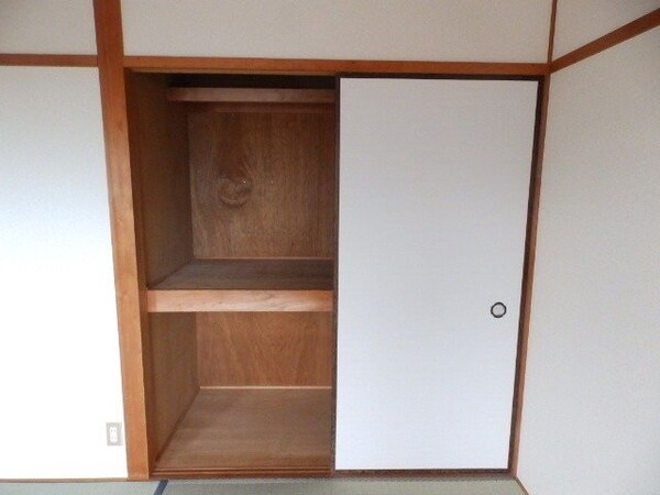 収納(同型参考写真)