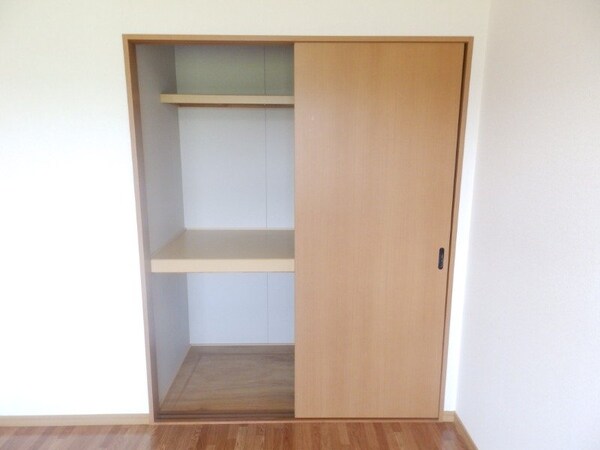 収納(同型参考写真)