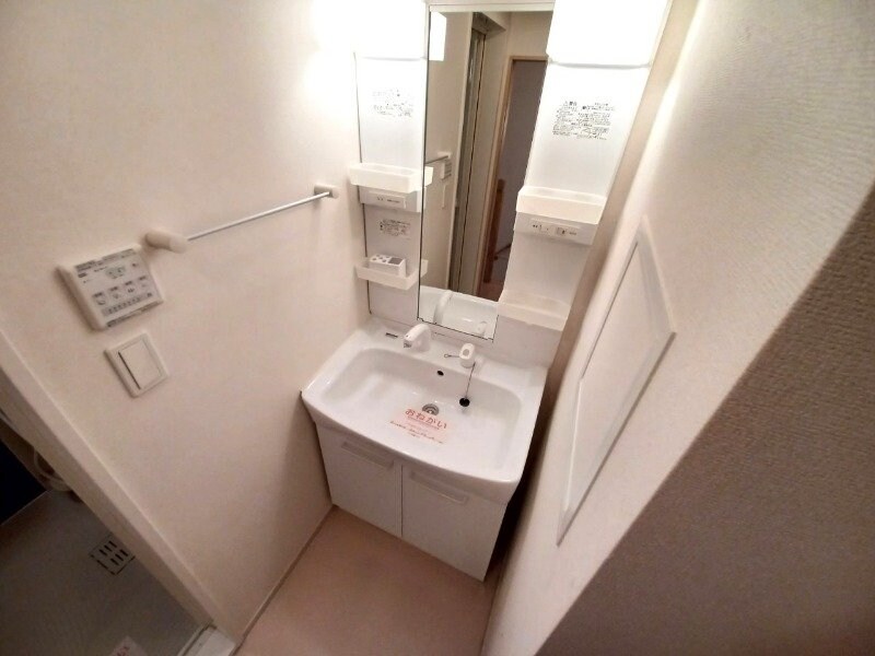 物件内観写真8　(同型タイプの写真です)