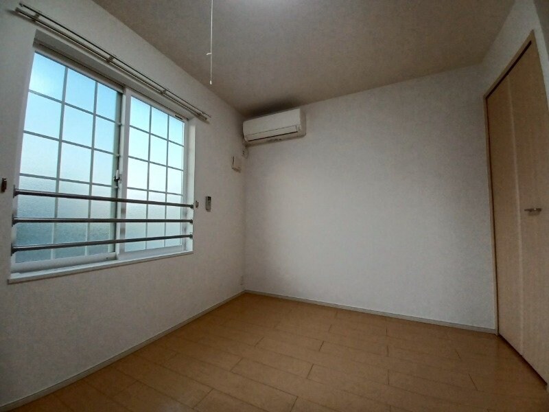 物件内観写真14　(同型反転タイプの写真です)