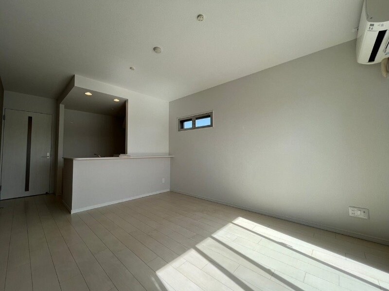 物件内観写真11　(同型参考写真)