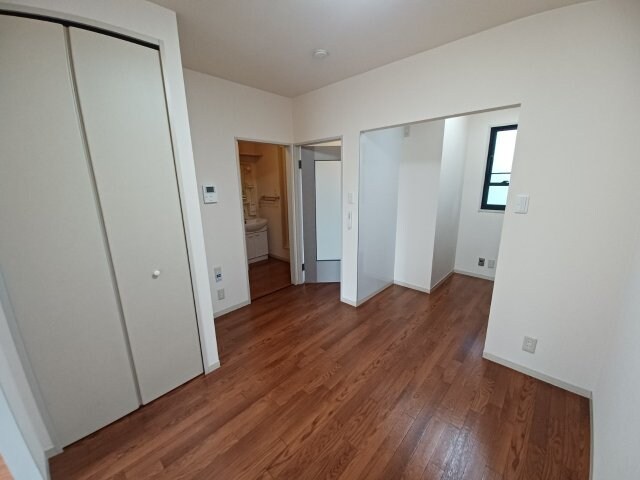 物件内観写真12　(同タイプの部屋写真です。)