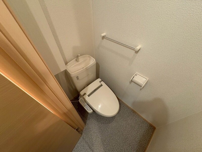 物件内観写真11　(同型反転参考写真)