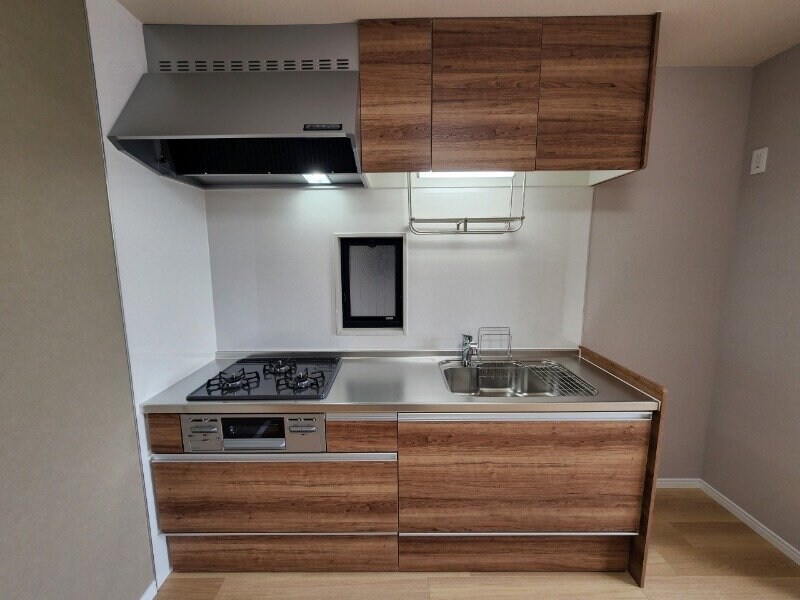 物件内観写真5　(同型別室のお写真です)