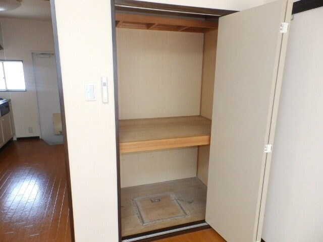 物件内観写真13　(同型別室のお写真です)