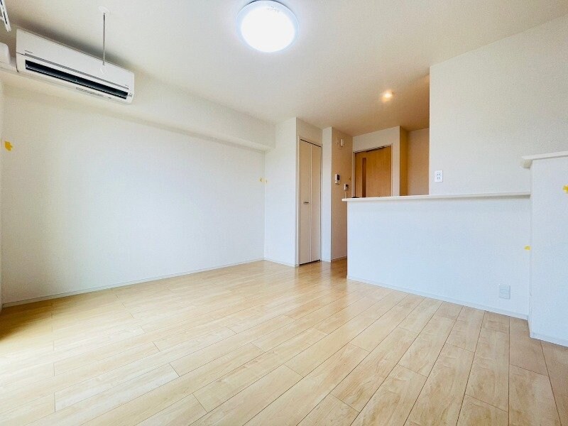 物件内観写真4　(別部屋同型反転タイプ写真です。)