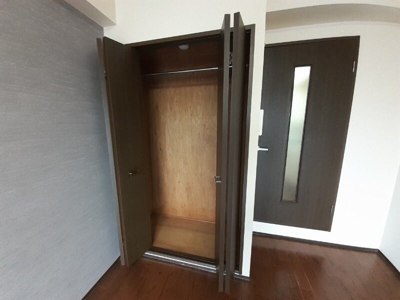 物件内観写真12　(収納)