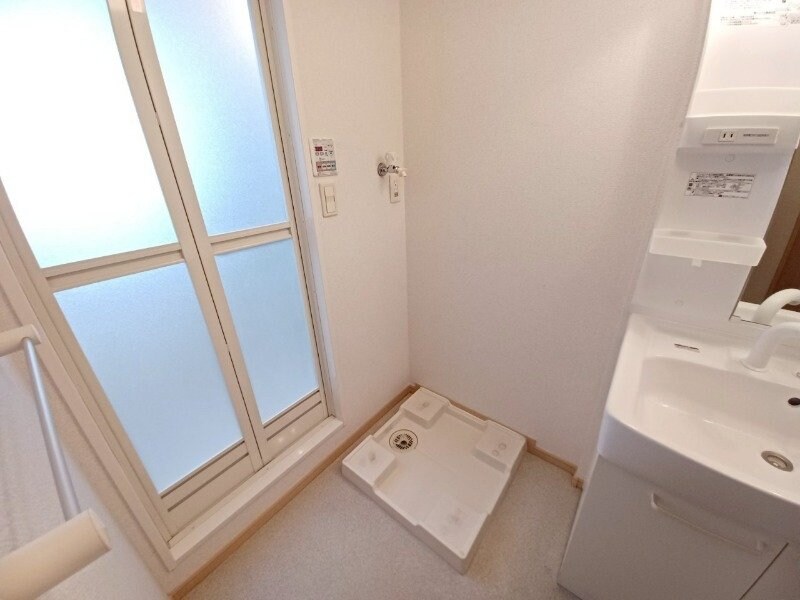 物件内観写真7　(同物件別部屋のお写真です。)