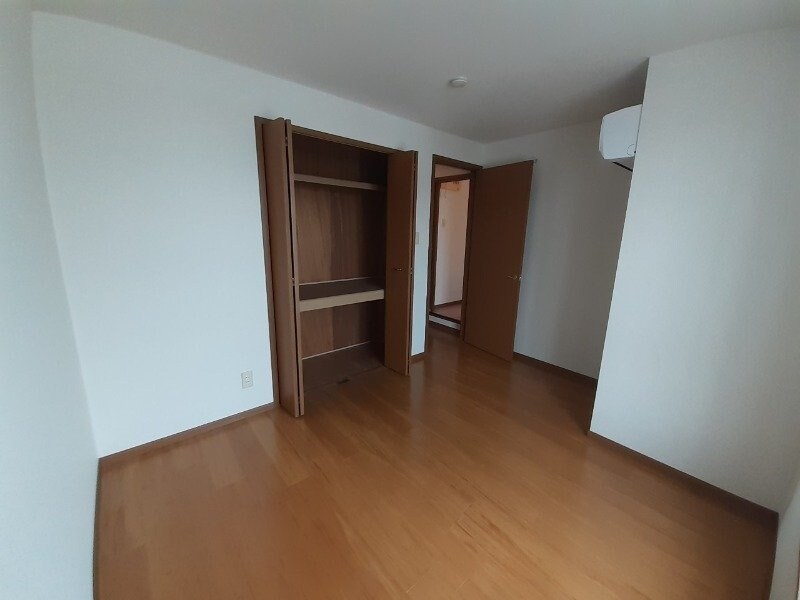 物件内観写真19　(同物件別室反転タイプ画像)