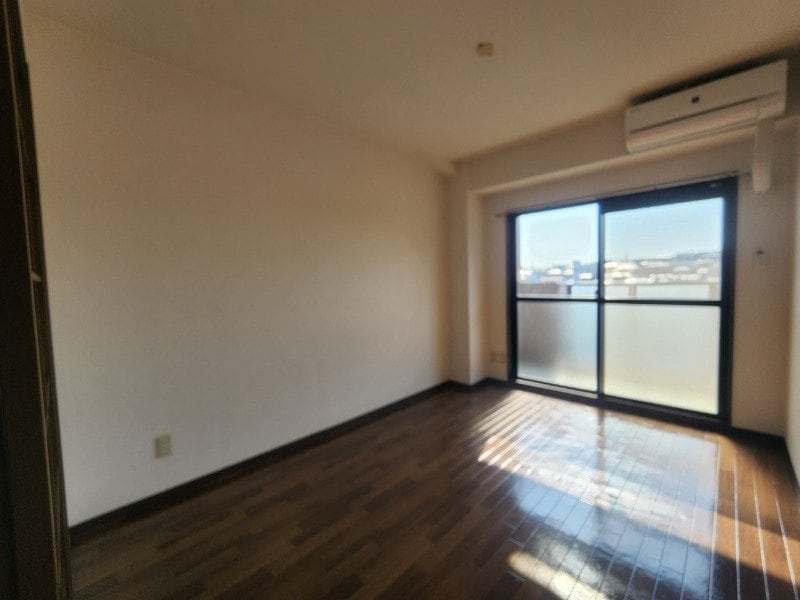 物件内観写真11　(同物件別室画像)