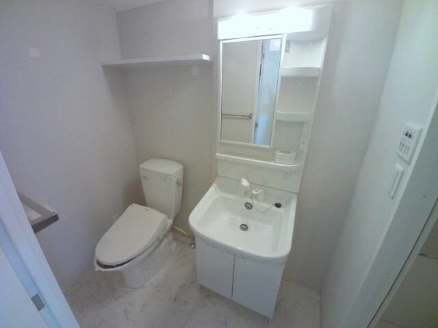 物件内観写真12　(同物件別部屋の写真)