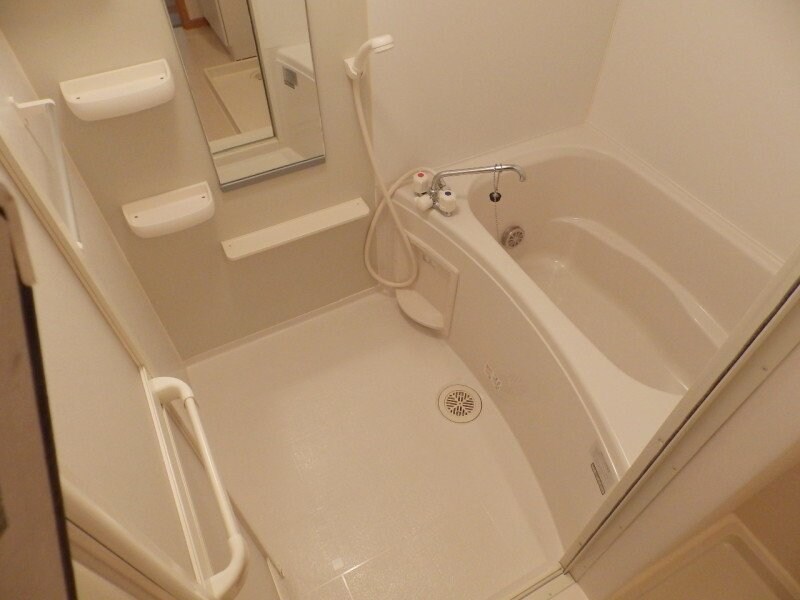 物件内観写真9　(同物件別室反転タイプ)