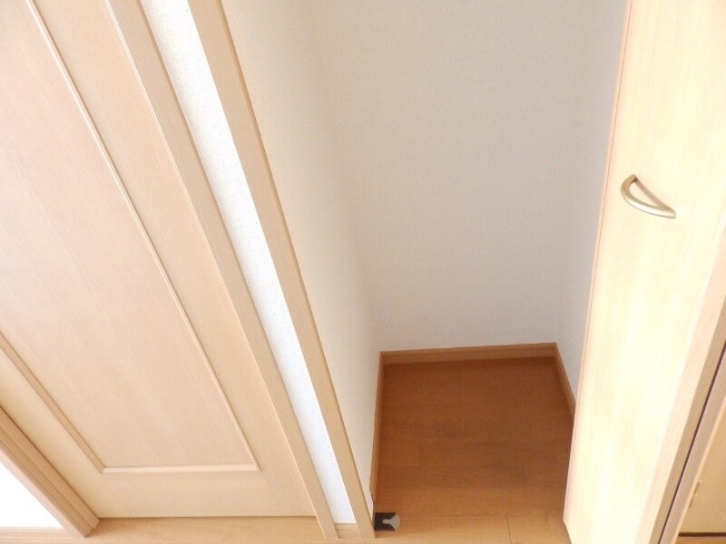 物件内観写真23　(同物件別室反転タイプ)