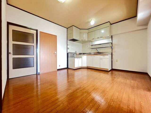 物件内観写真5　(同物件別号室写真)