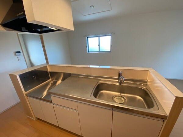 キッチン(同型部屋写真です。)