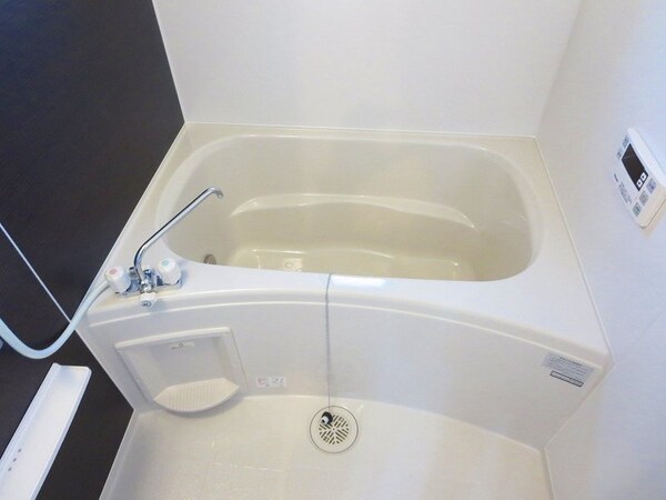 バス／シャワールーム等(同型部屋写真です。)