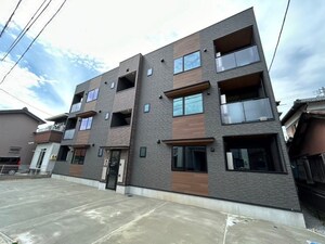 ピリナメイ外観写真