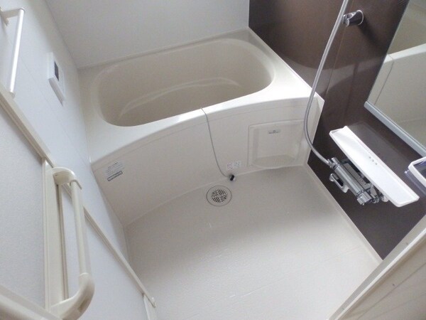 バス／シャワールーム等(同タイプ部屋写真です。)
