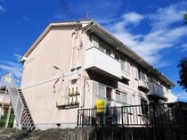 メゾンヤマナカ E棟の外観写真