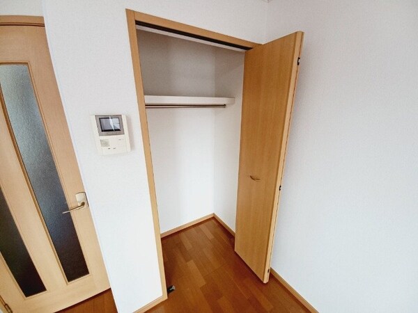 収納(同型タイプの写真です)