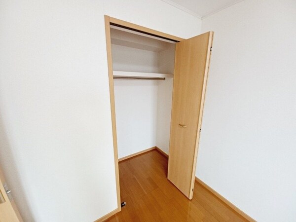 収納(同型タイプの写真です)