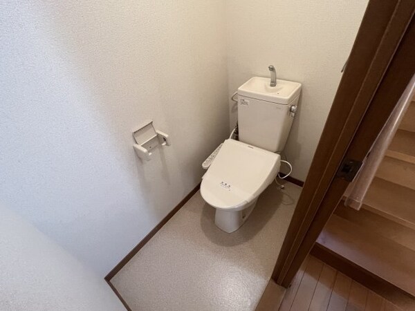 トイレ(同物件別室の画像です)