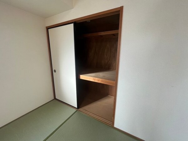 収納(同型参考写真)