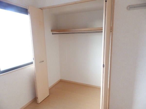 収納(同物件別部屋写真)