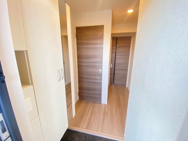 玄関(別部屋同型タイプ)