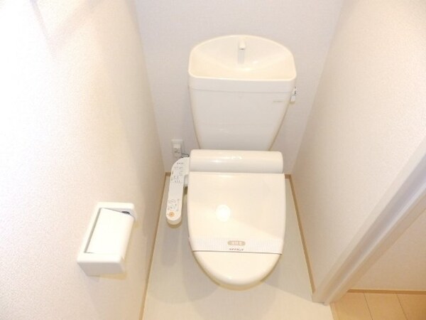 トイレ(同物件別室の写真です。)