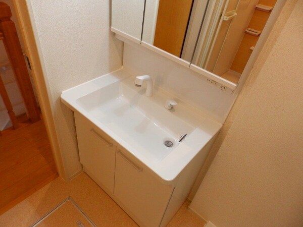 洗面所(同型参考写真)