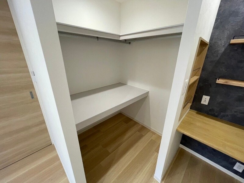 物件内観写真8　(同物件別室の画像です)