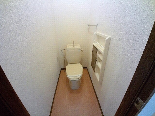 物件内観写真10　(トイレ同タイプ別部屋)