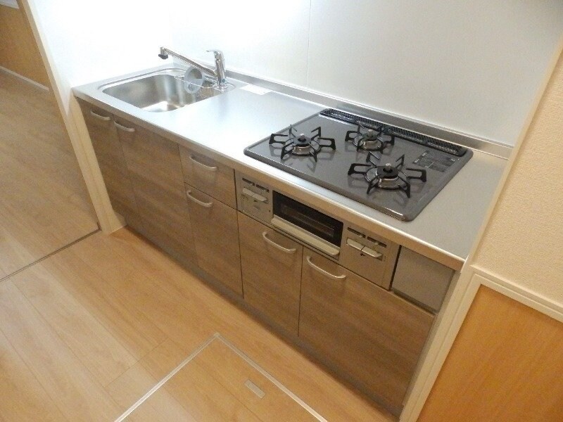 物件内観写真8　(同タイプの部屋写真です)