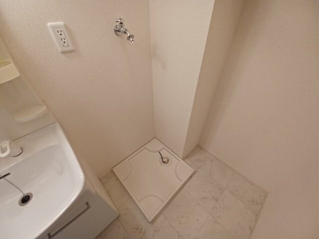 物件内観写真18　(同型参考写真)