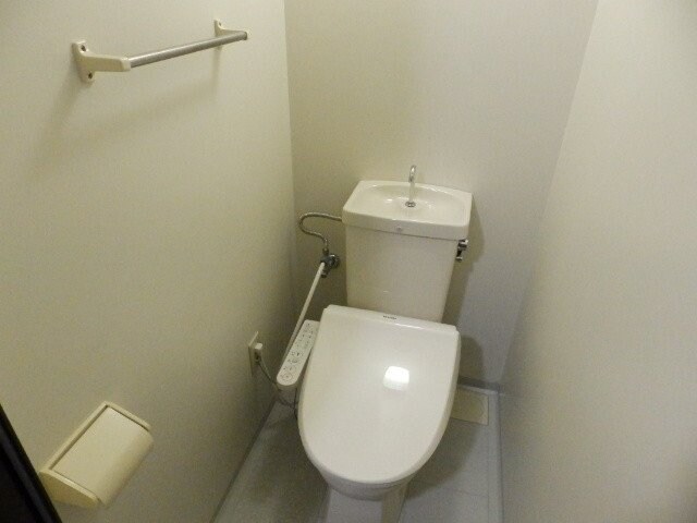 物件内観写真8　(トイレ別部屋同タイプ)
