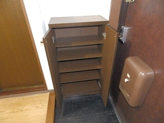 物件内観写真14　(玄関別部屋同タイプ)