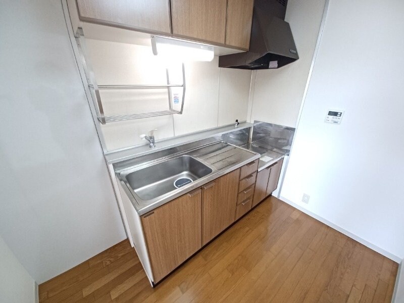 物件内観写真8　(同物件別室反転写真)