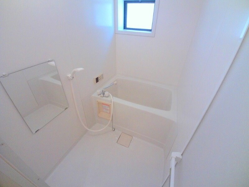 物件内観写真9　(別部屋反転参考写真)