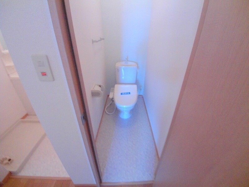 物件内観写真11　(別部屋反転参考写真)